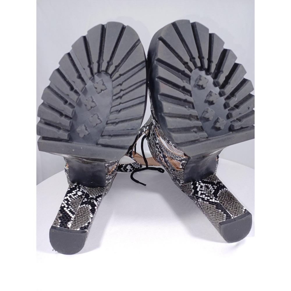 Chase + Chloe Jace-5 Shoes Womens Size 8.5 Black Snake PU Lug Sole Combat Boot - Picture 9 of 9